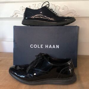 Cole Haan Original Grand wingtips. gently used. Great condition.